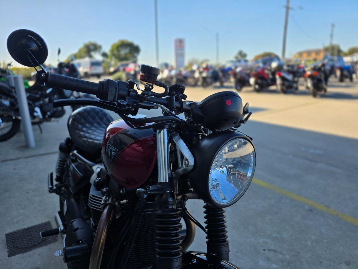 2025 TRIUMPH BONNEVILLE T100 ROAD