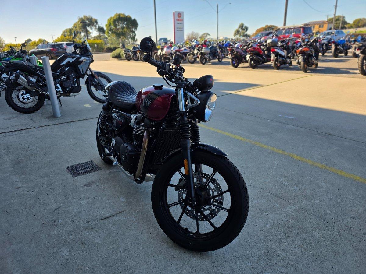2025 TRIUMPH BONNEVILLE T100 ROAD