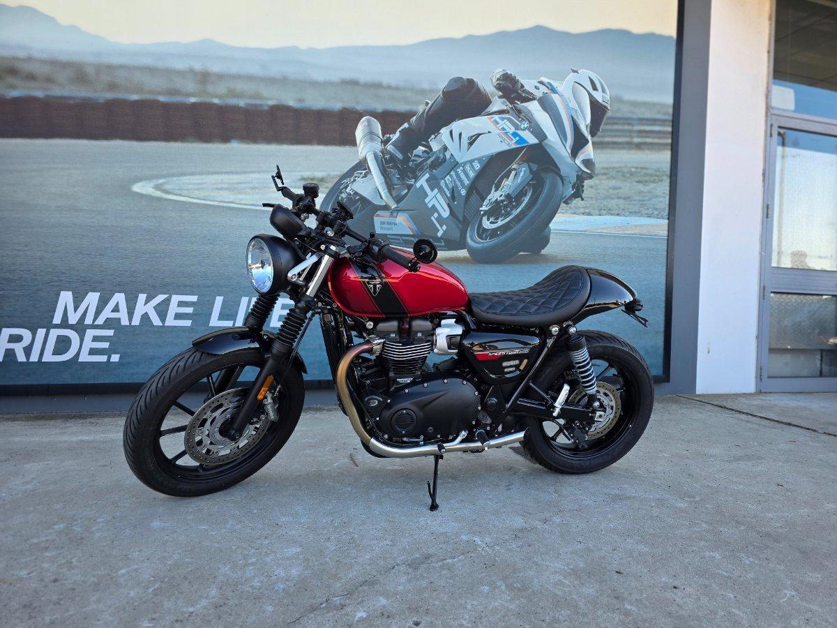 2025 TRIUMPH BONNEVILLE T100 ROAD