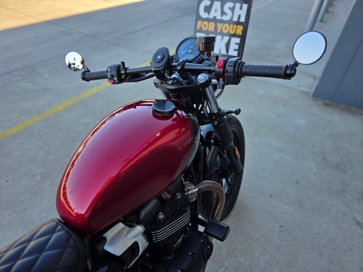 2025 TRIUMPH BONNEVILLE T100 ROAD