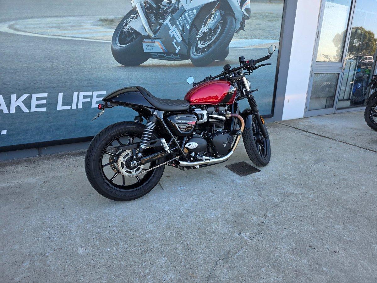 2025 TRIUMPH BONNEVILLE T100 ROAD