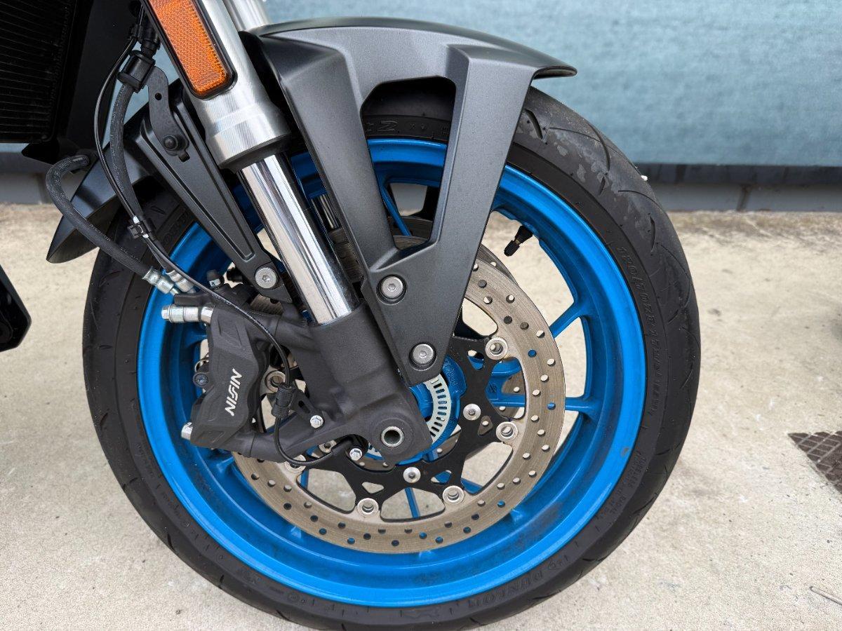 2023 SUZUKI GSX-8S ROAD