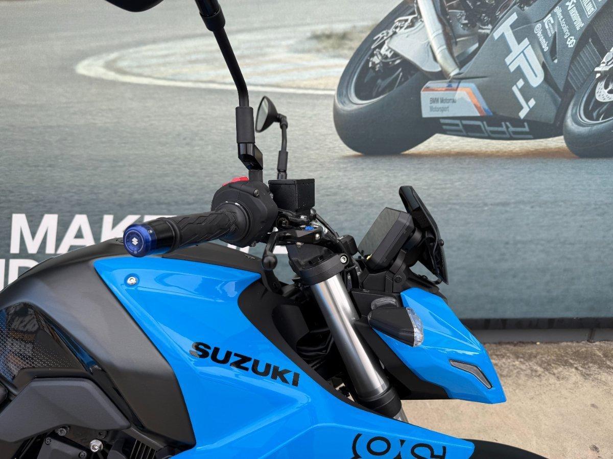 2023 SUZUKI GSX-8S ROAD