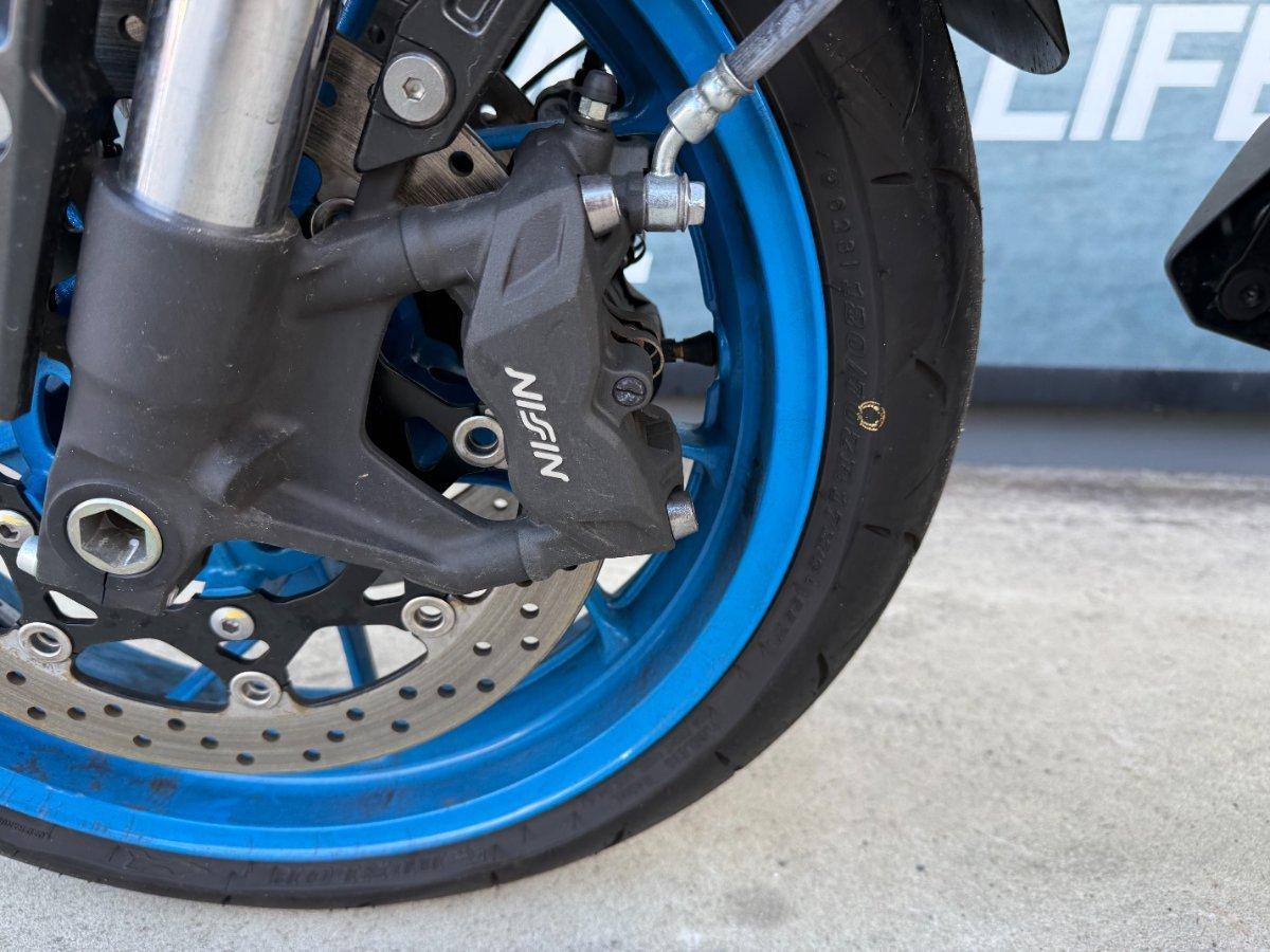 2023 SUZUKI GSX-8S ROAD