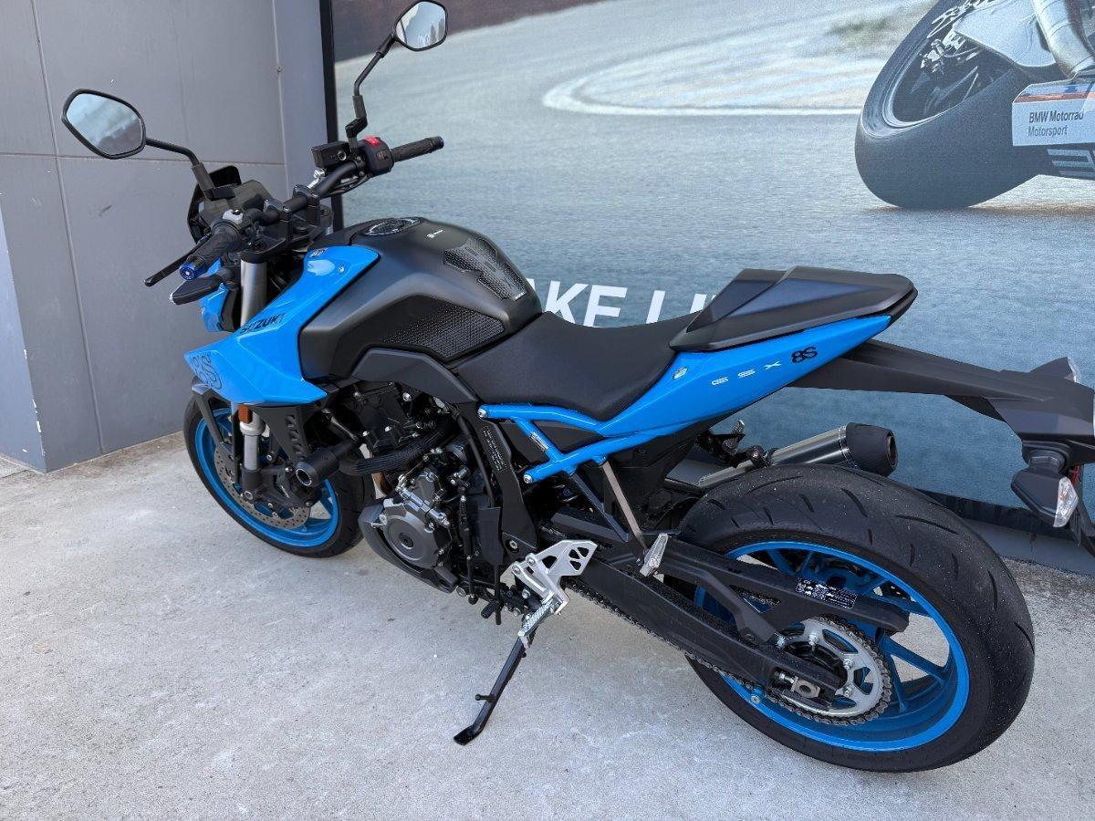 2023 SUZUKI GSX-8S ROAD