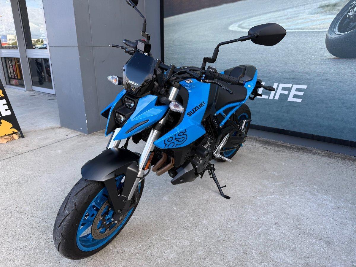 2023 SUZUKI GSX-8S ROAD