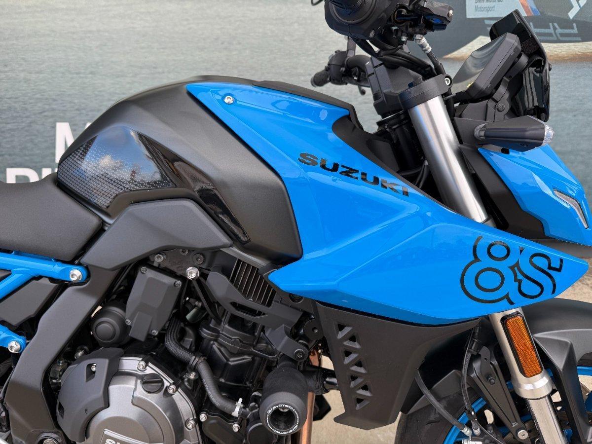 2023 SUZUKI GSX-8S ROAD