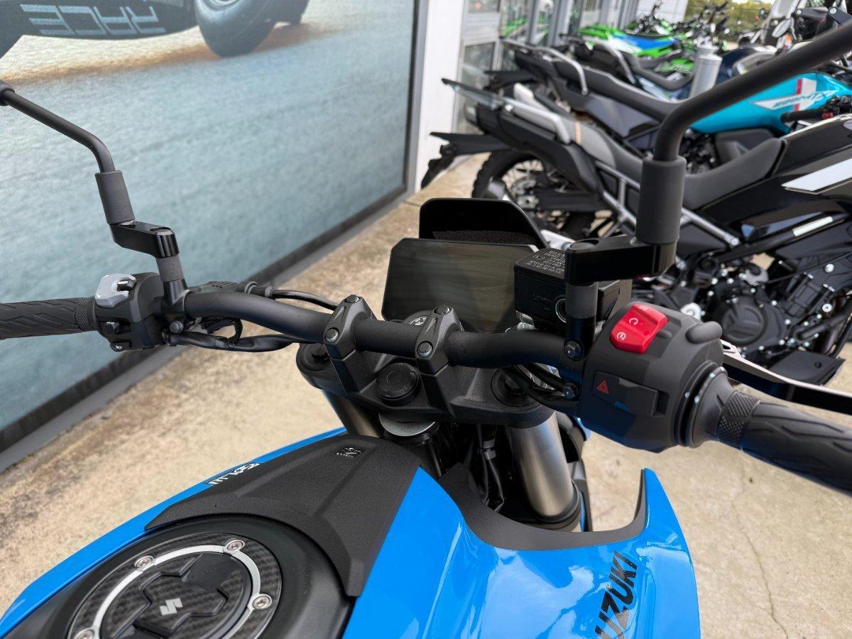 2023 SUZUKI GSX-8S ROAD