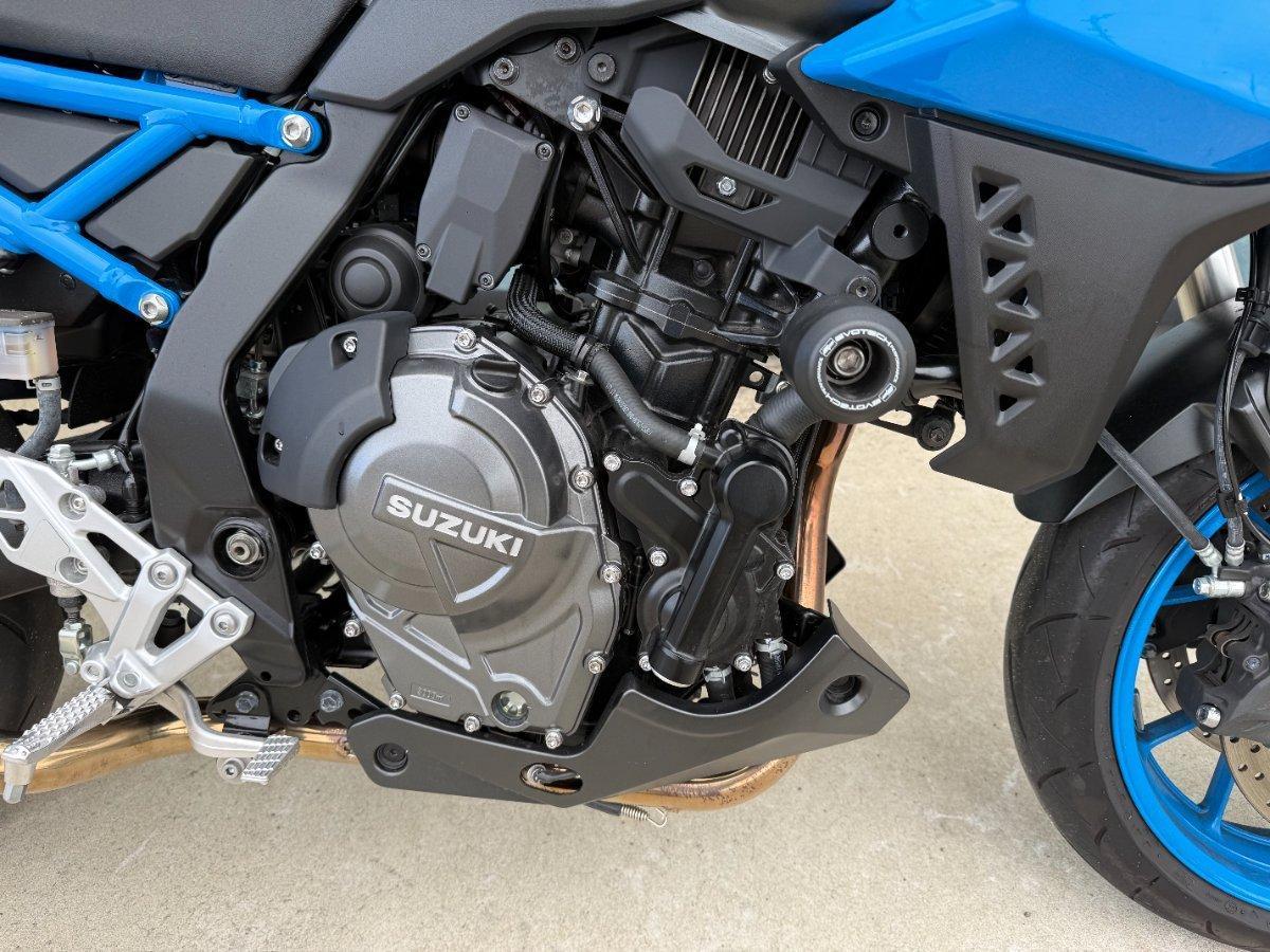 2023 SUZUKI GSX-8S ROAD