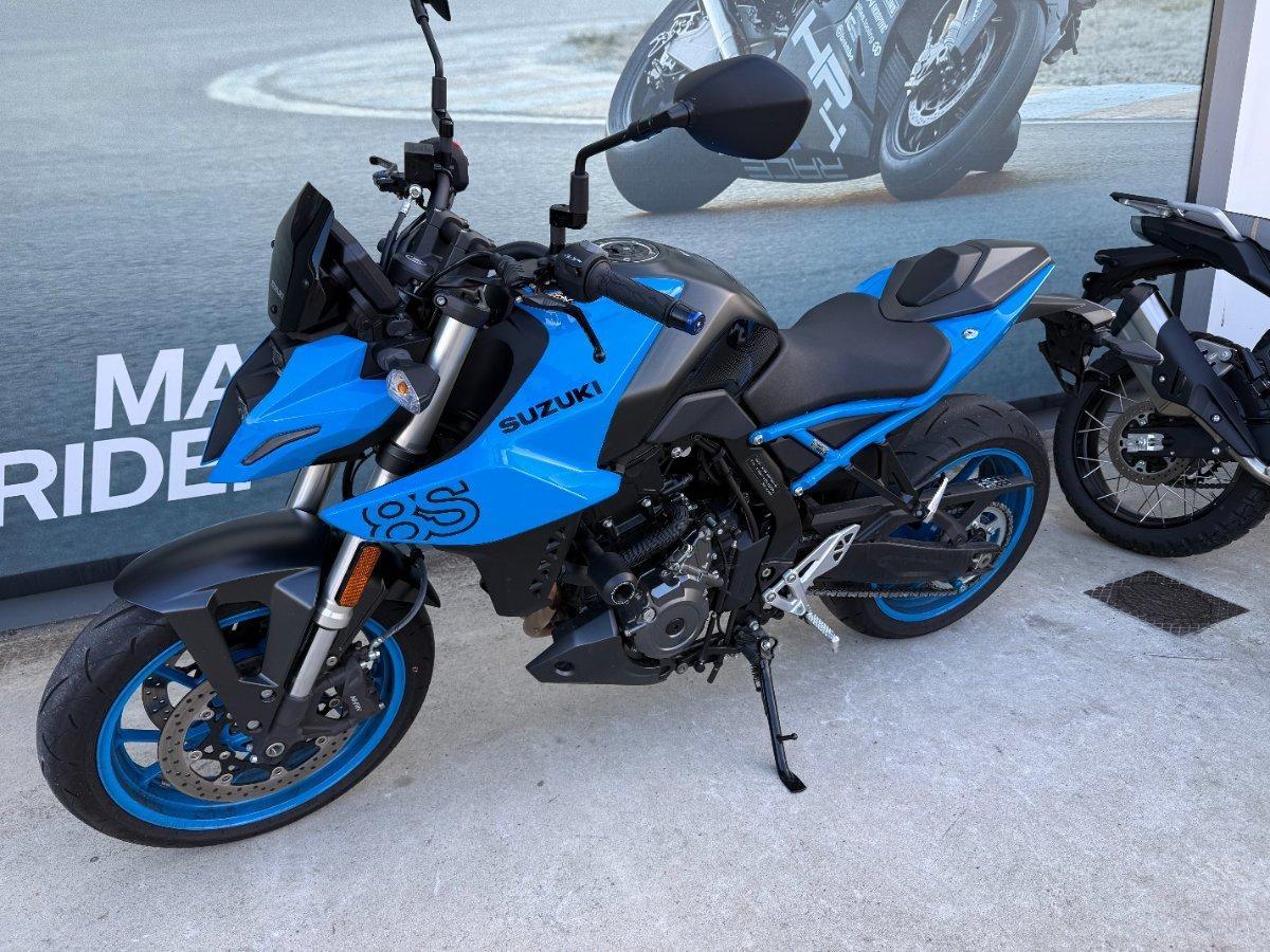 2023 SUZUKI GSX-8S ROAD