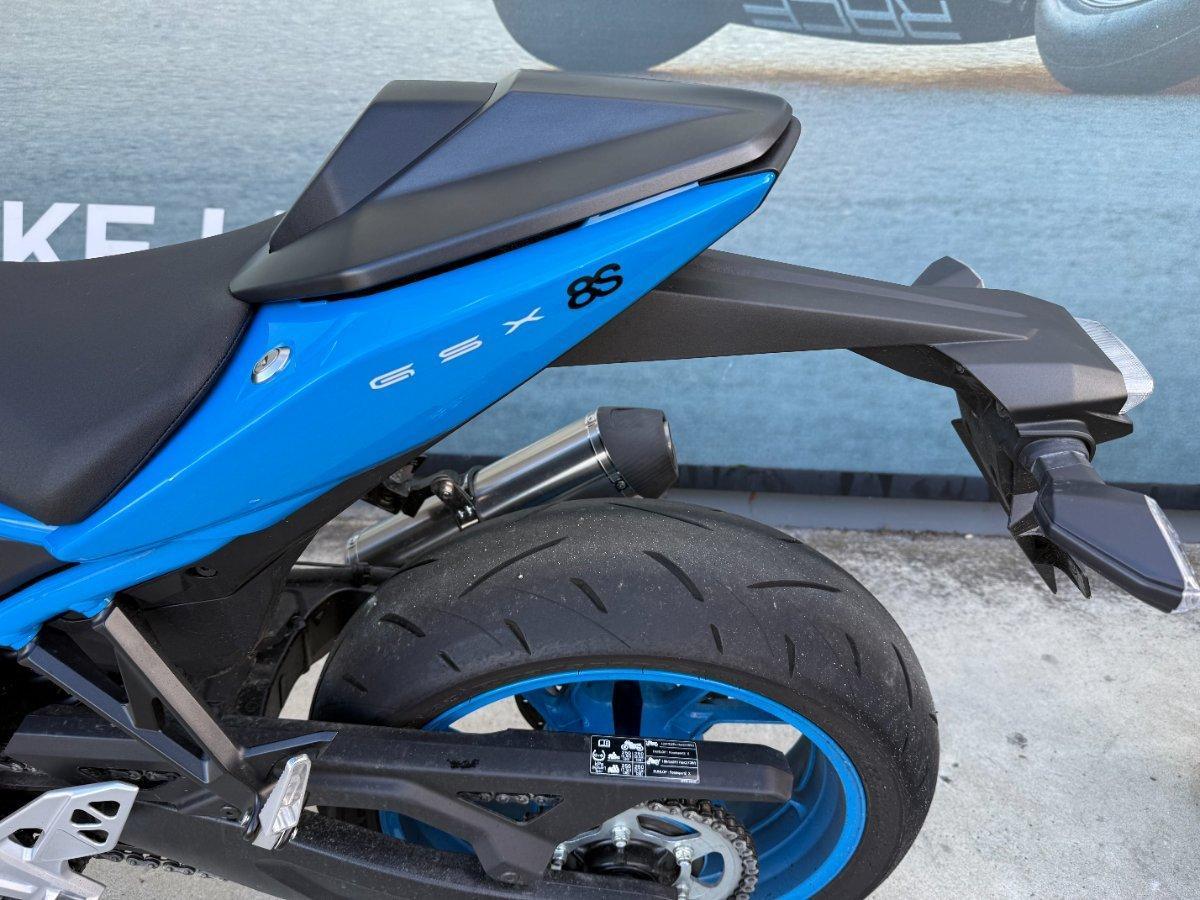 2023 SUZUKI GSX-8S ROAD