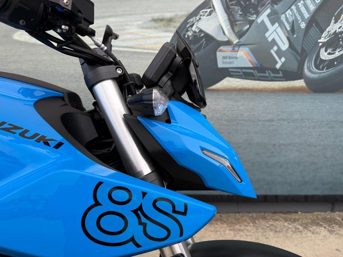 2023 SUZUKI GSX-8S ROAD