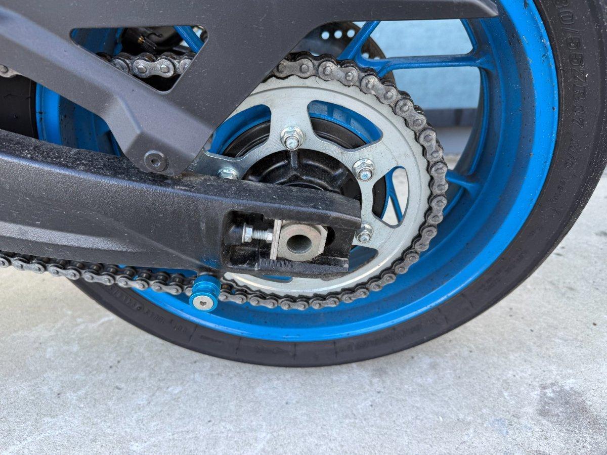 2023 SUZUKI GSX-8S ROAD