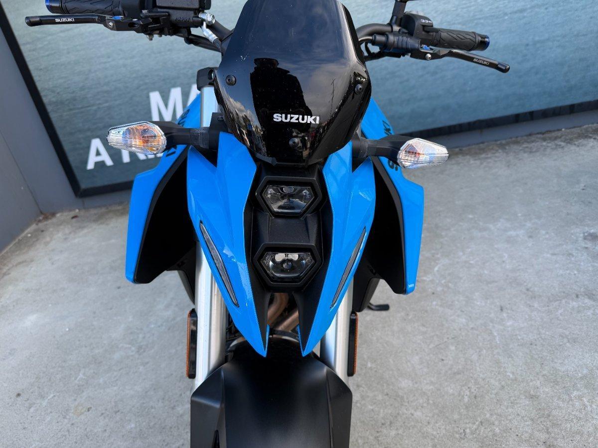 2023 SUZUKI GSX-8S ROAD