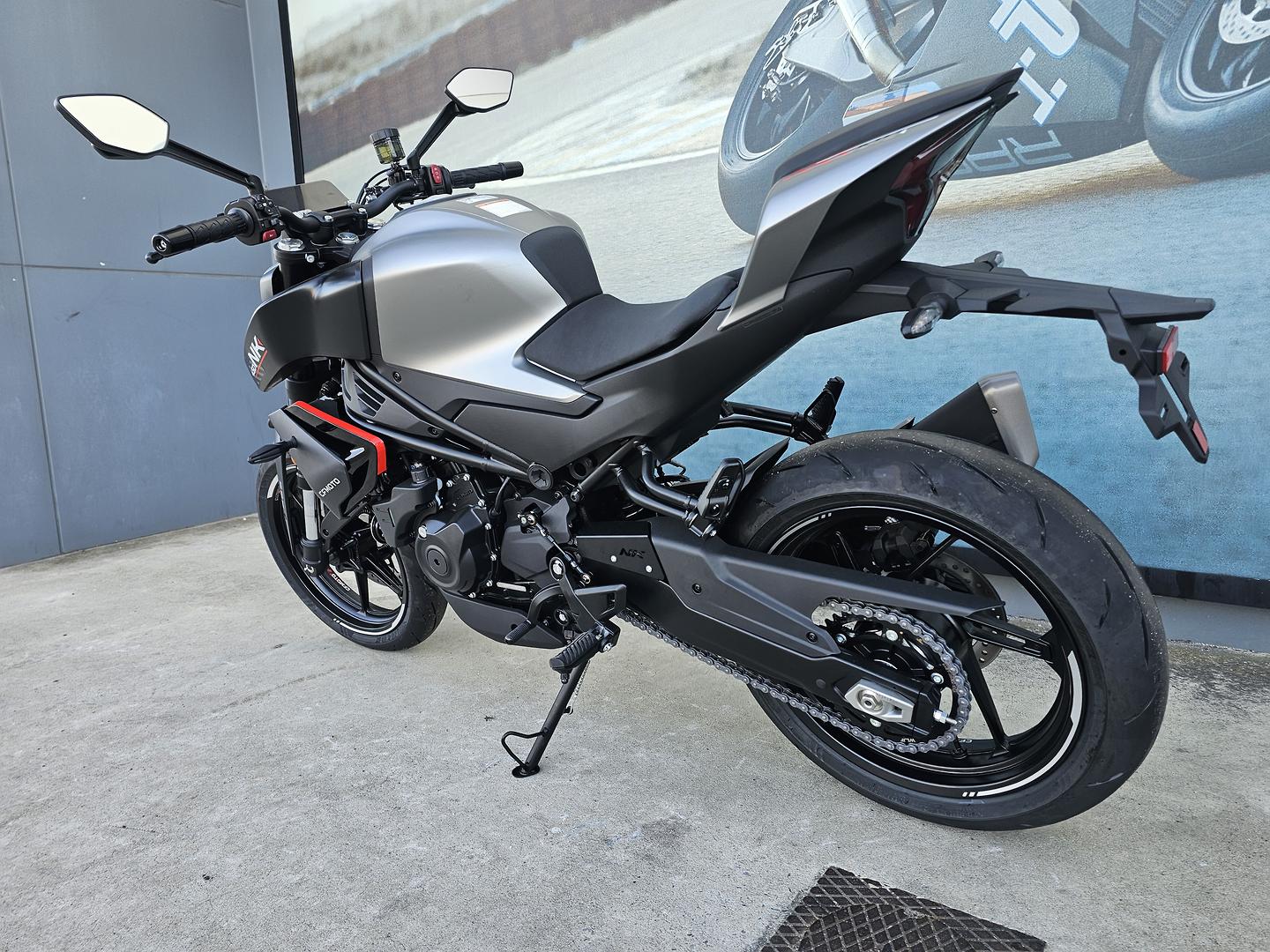 2026 CFMOTO 450 NK ROAD