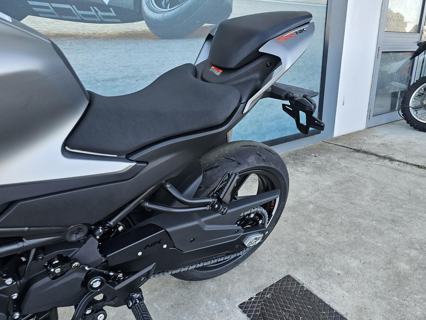 2026 CFMOTO 450 NK ROAD