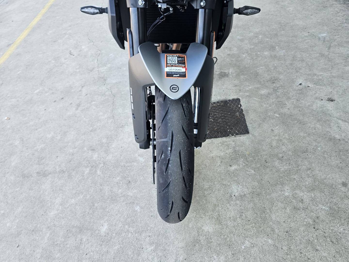 2026 CFMOTO 450 NK ROAD