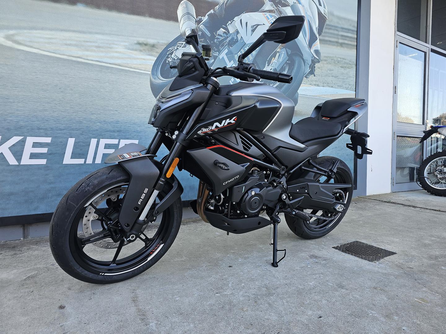 2026 CFMOTO 450 NK ROAD