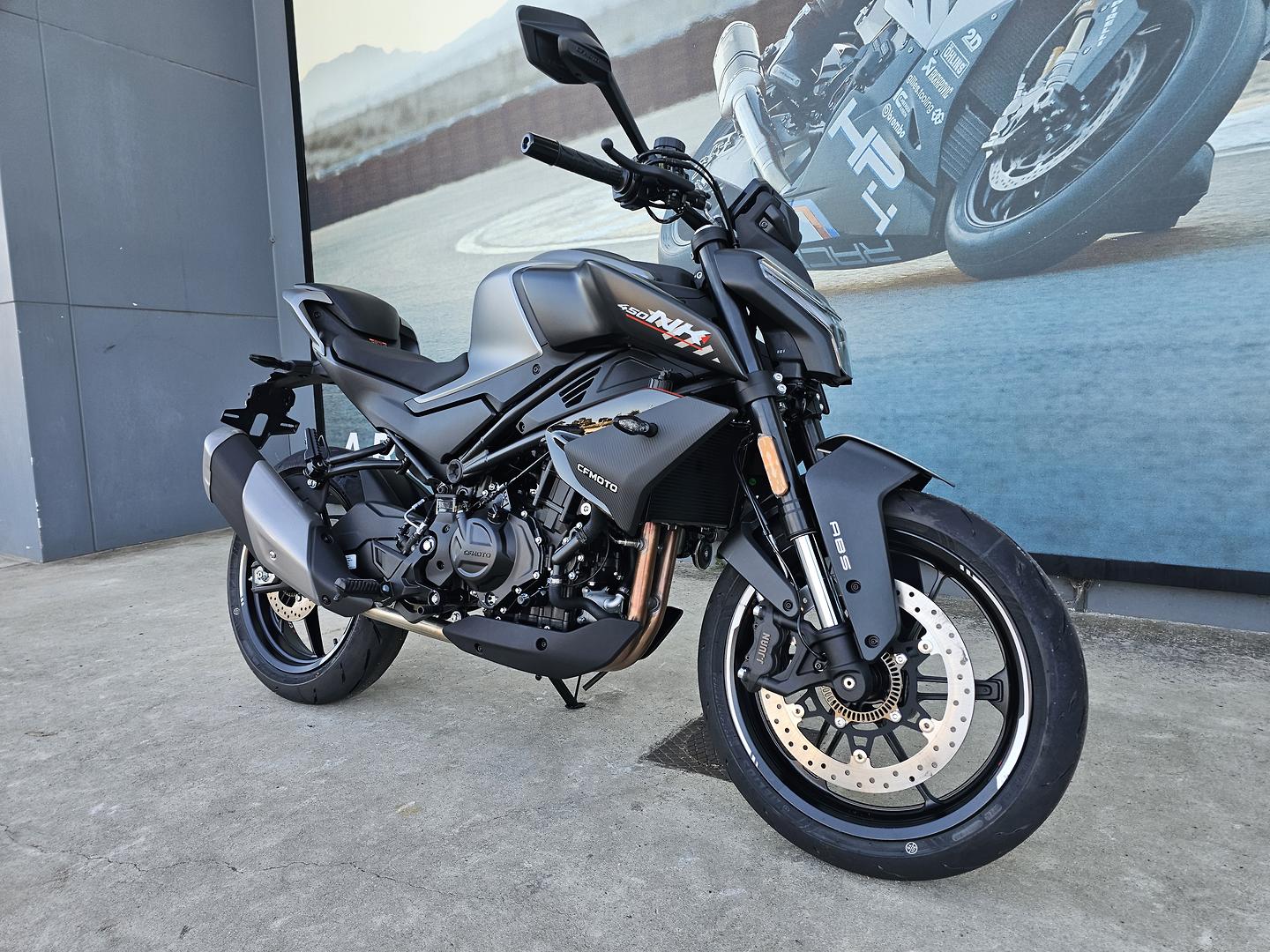 2026 CFMOTO 450 NK ROAD