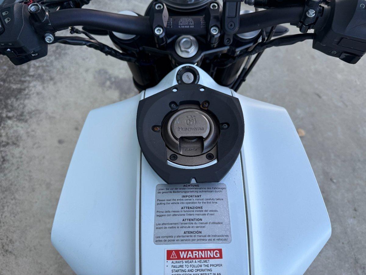 2018 HUSQVARNA VITPILEN 401 ROAD