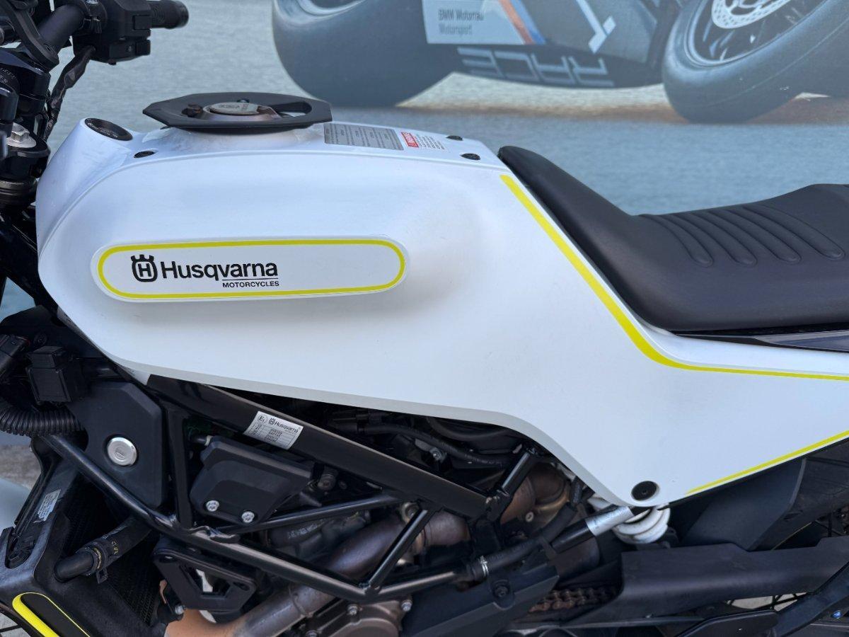 2018 HUSQVARNA VITPILEN 401 ROAD