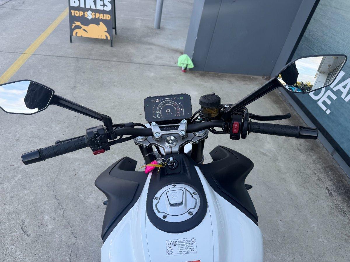 2025 CF MOTO 450 NK ROAD