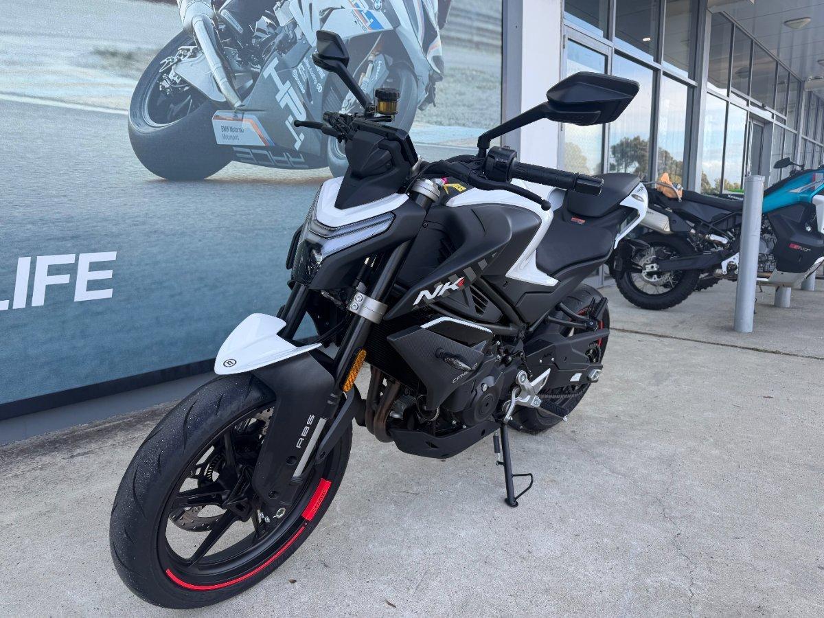 2025 CF MOTO 450 NK ROAD