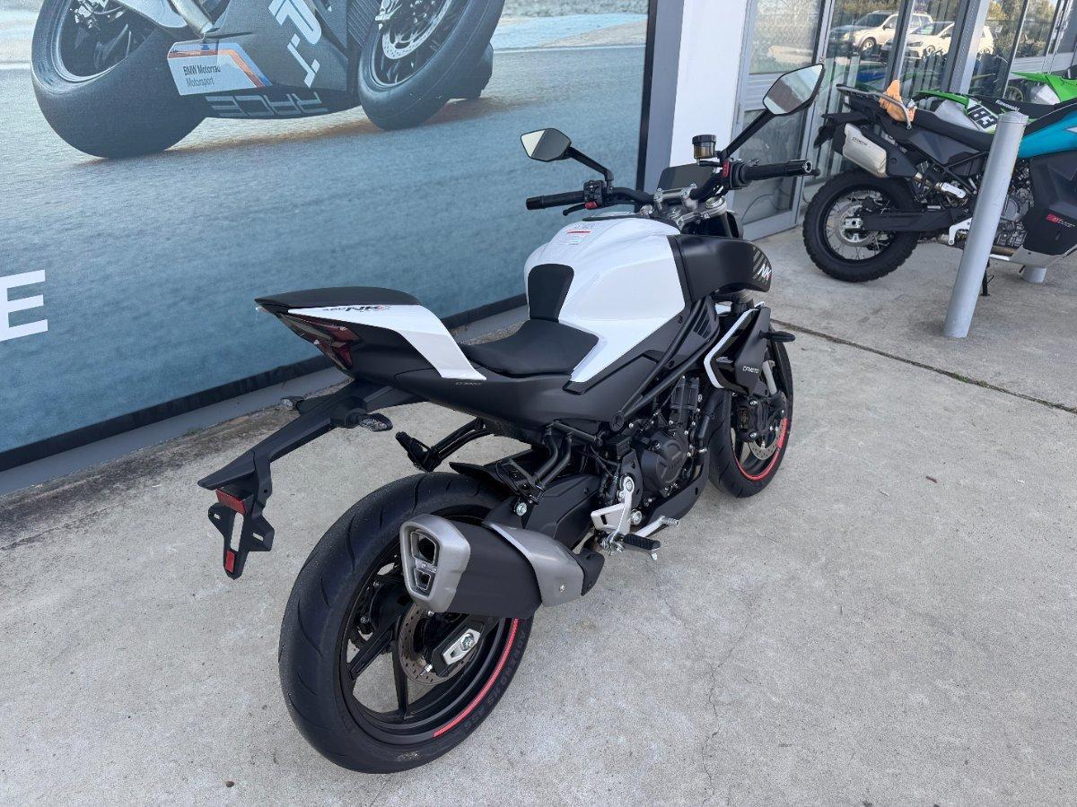2025 CF MOTO 450 NK ROAD