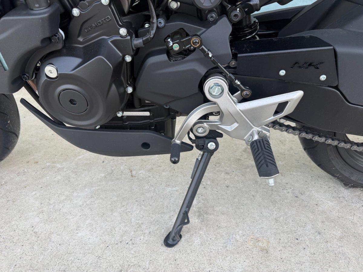 2025 CF MOTO 450 NK ROAD