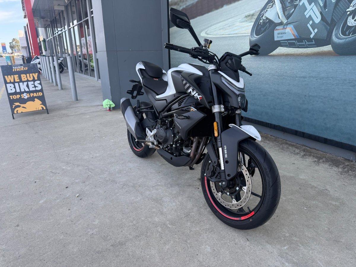 2025 CF MOTO 450 NK ROAD