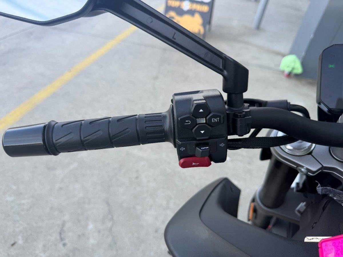 2025 CF MOTO 450 NK ROAD