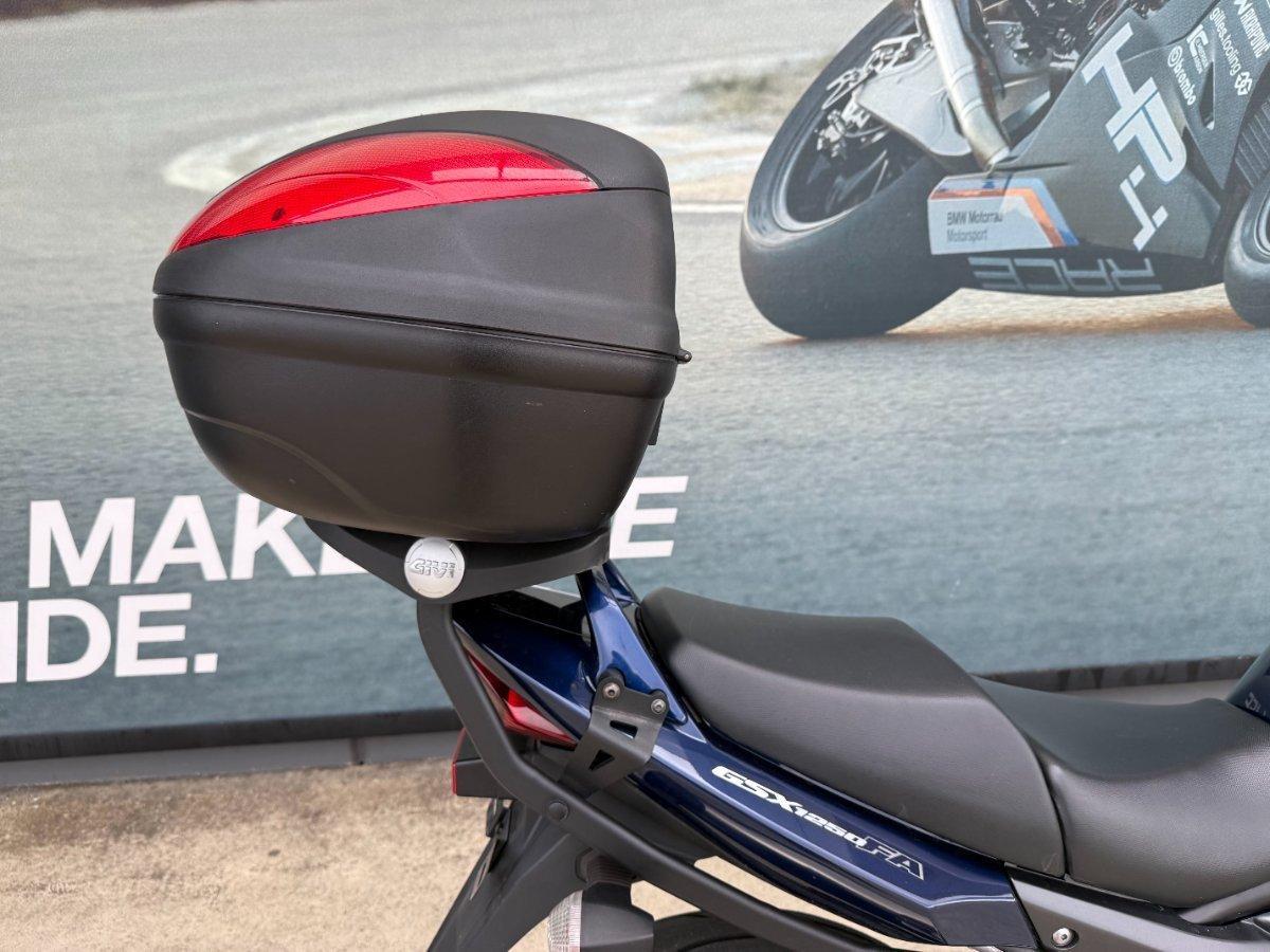 2010 SUZUKI GSX1250FA ROAD