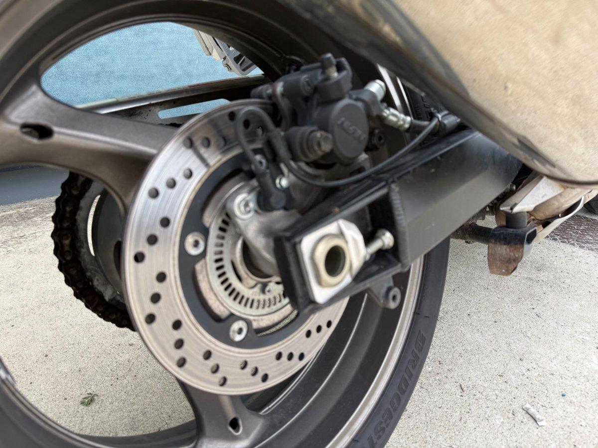 2010 SUZUKI GSX1250FA ROAD