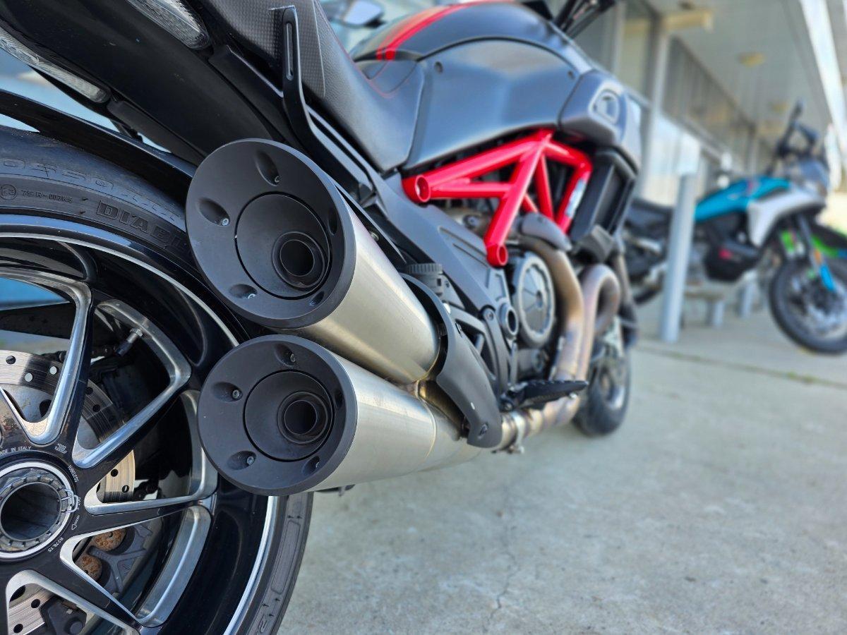 2015 DUCATI DIAVEL CARBON CRUISER