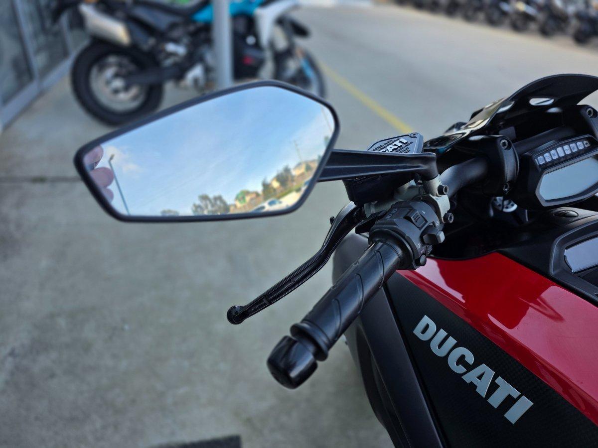 2015 DUCATI DIAVEL CARBON CRUISER