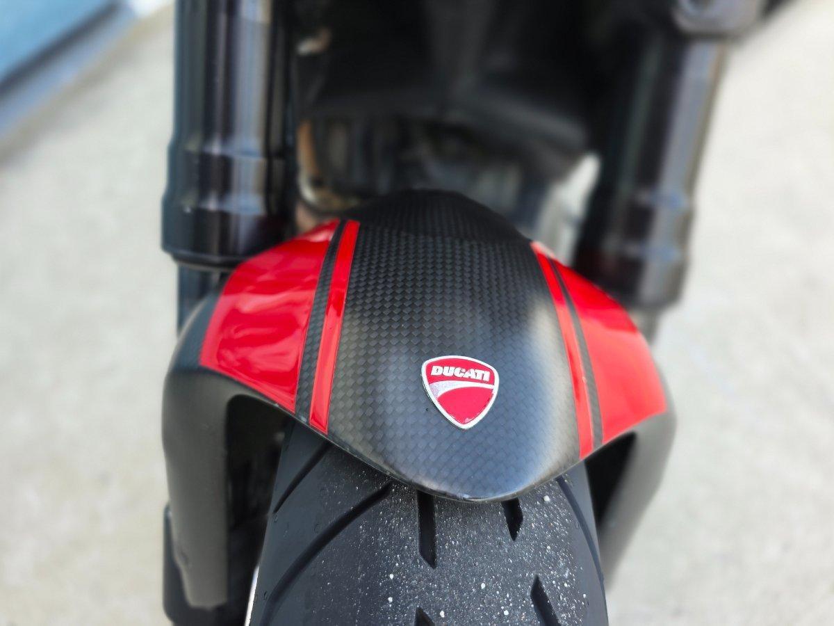 2015 DUCATI DIAVEL CARBON CRUISER