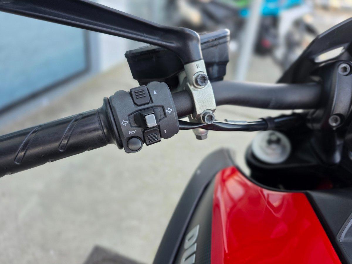 2015 DUCATI DIAVEL CARBON CRUISER