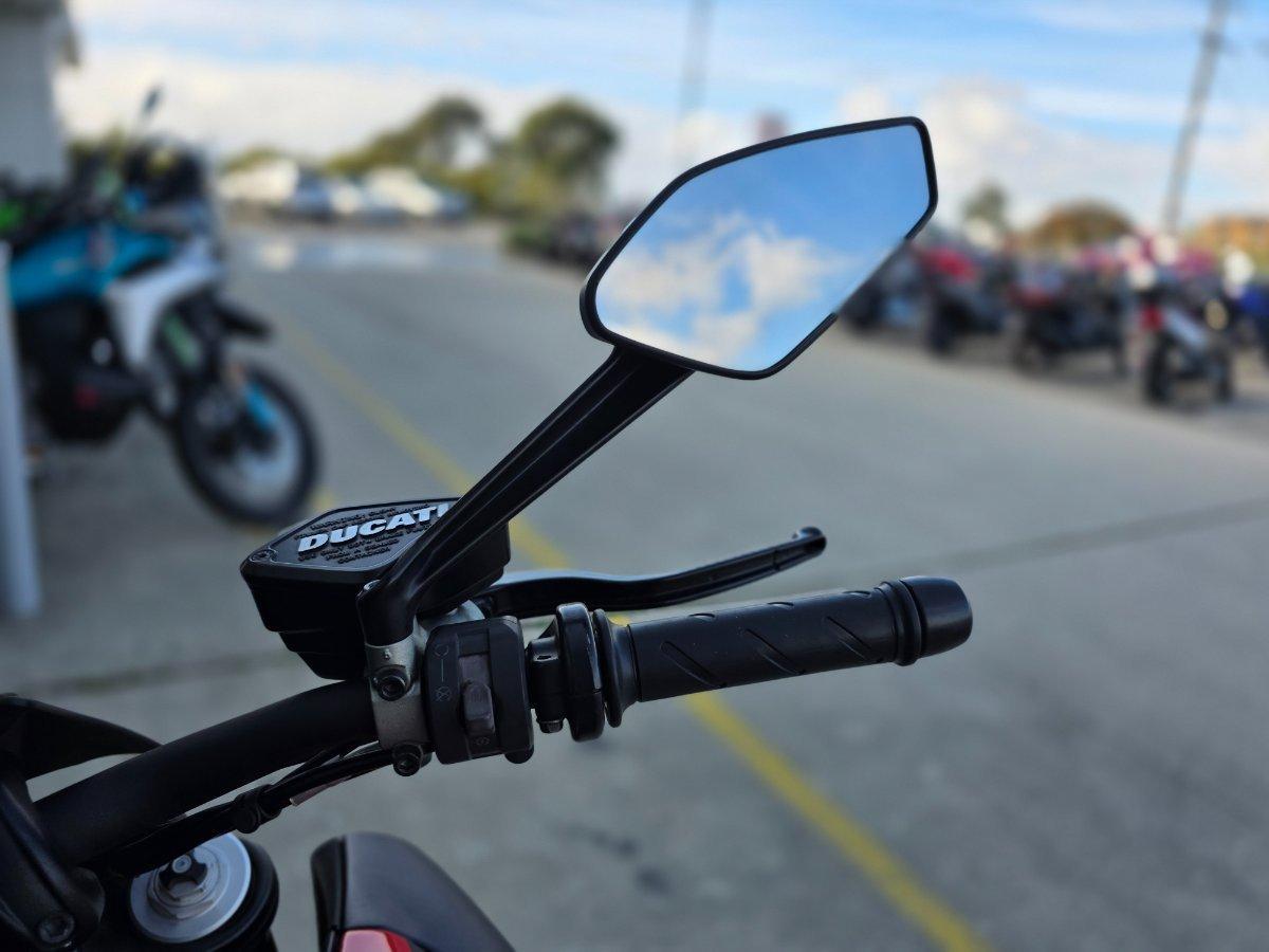 2015 DUCATI DIAVEL CARBON CRUISER