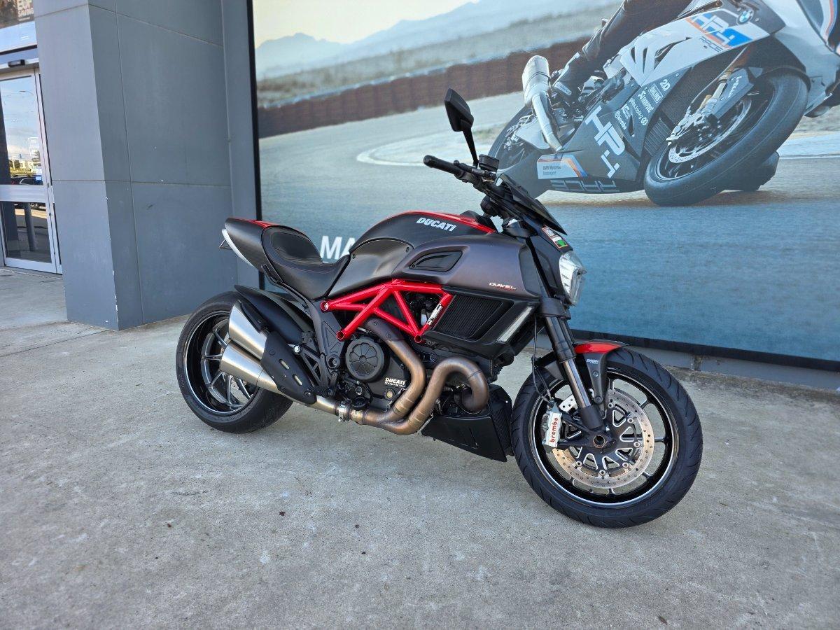2015 DUCATI DIAVEL CARBON CRUISER