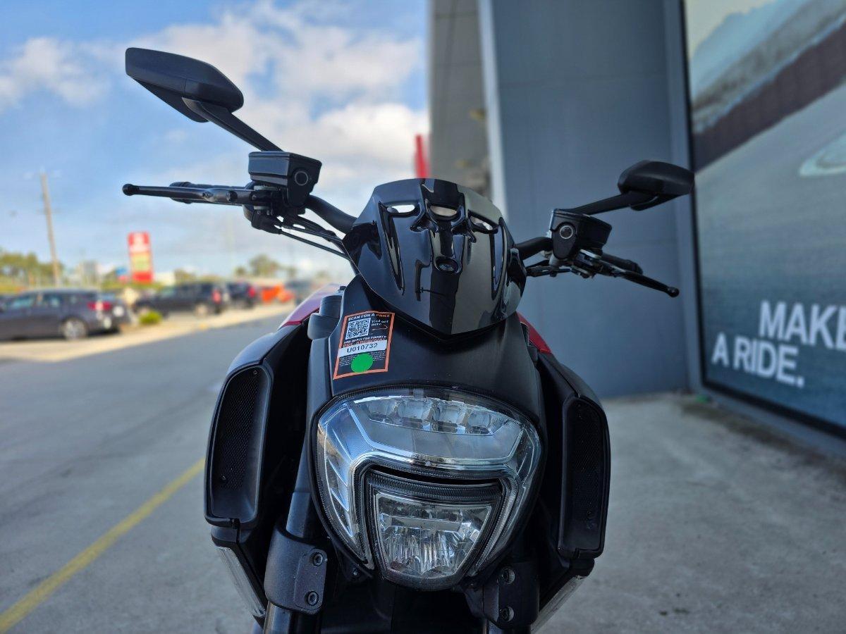 2015 DUCATI DIAVEL CARBON CRUISER