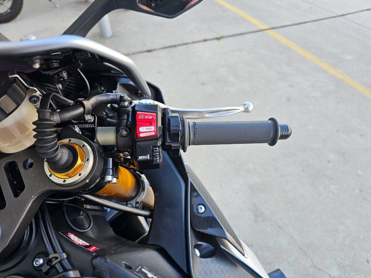 2016 YAMAHA YZF-R1 M SPORTS