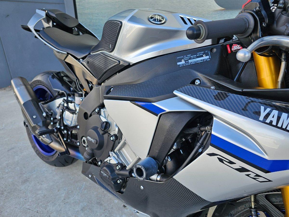 2016 YAMAHA YZF-R1 M SPORTS