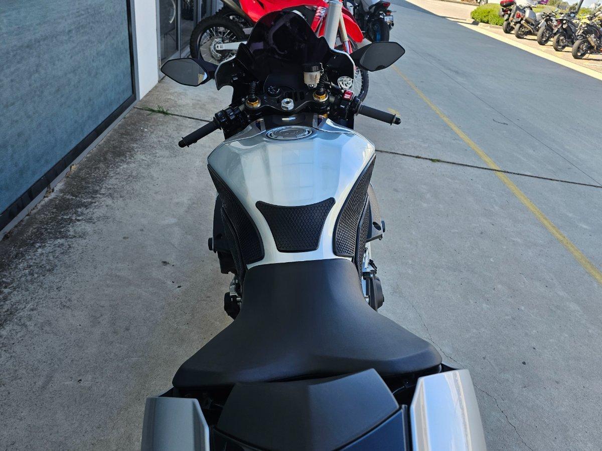 2016 YAMAHA YZF-R1 M SPORTS