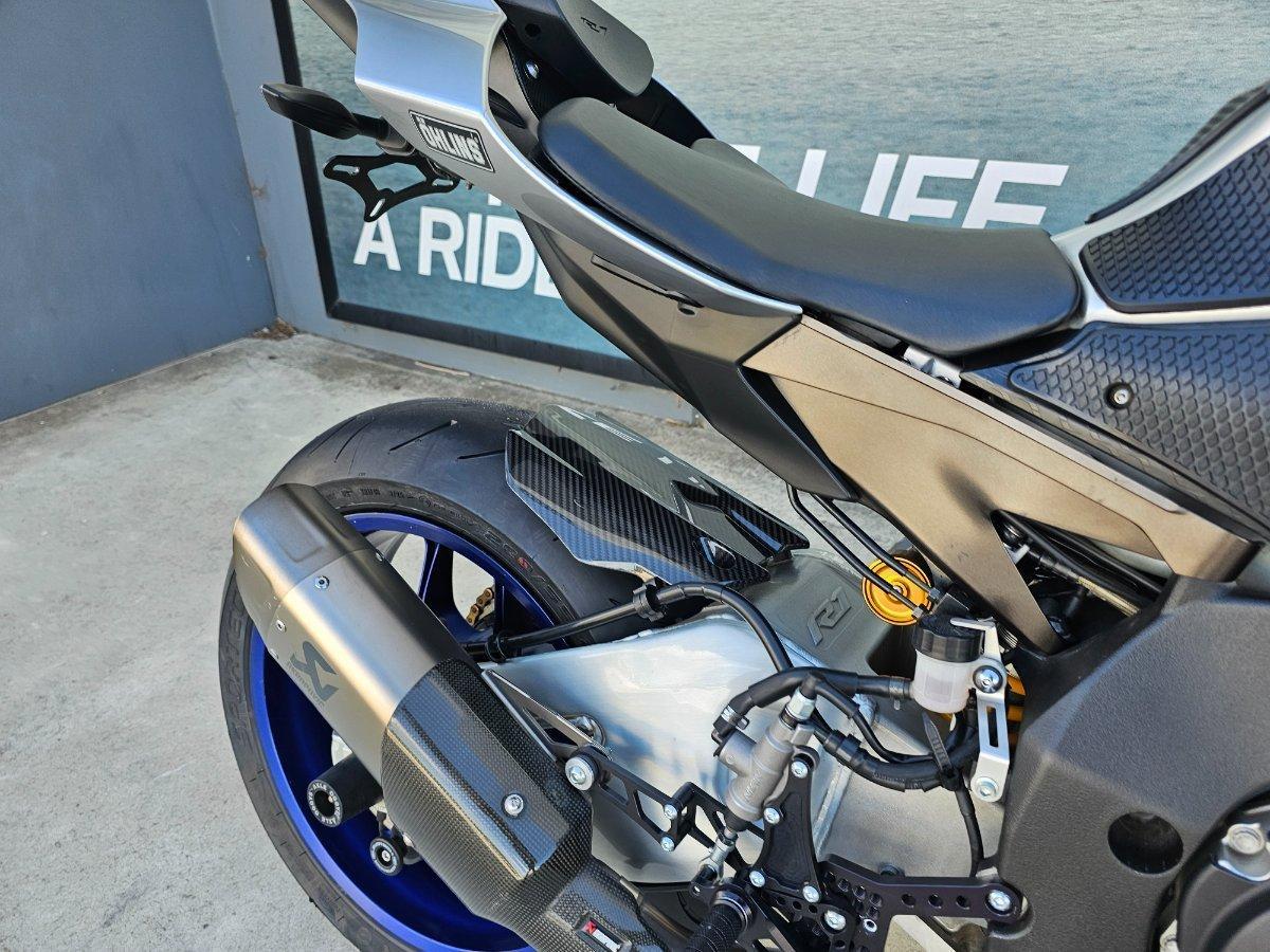 2016 YAMAHA YZF-R1 M SPORTS