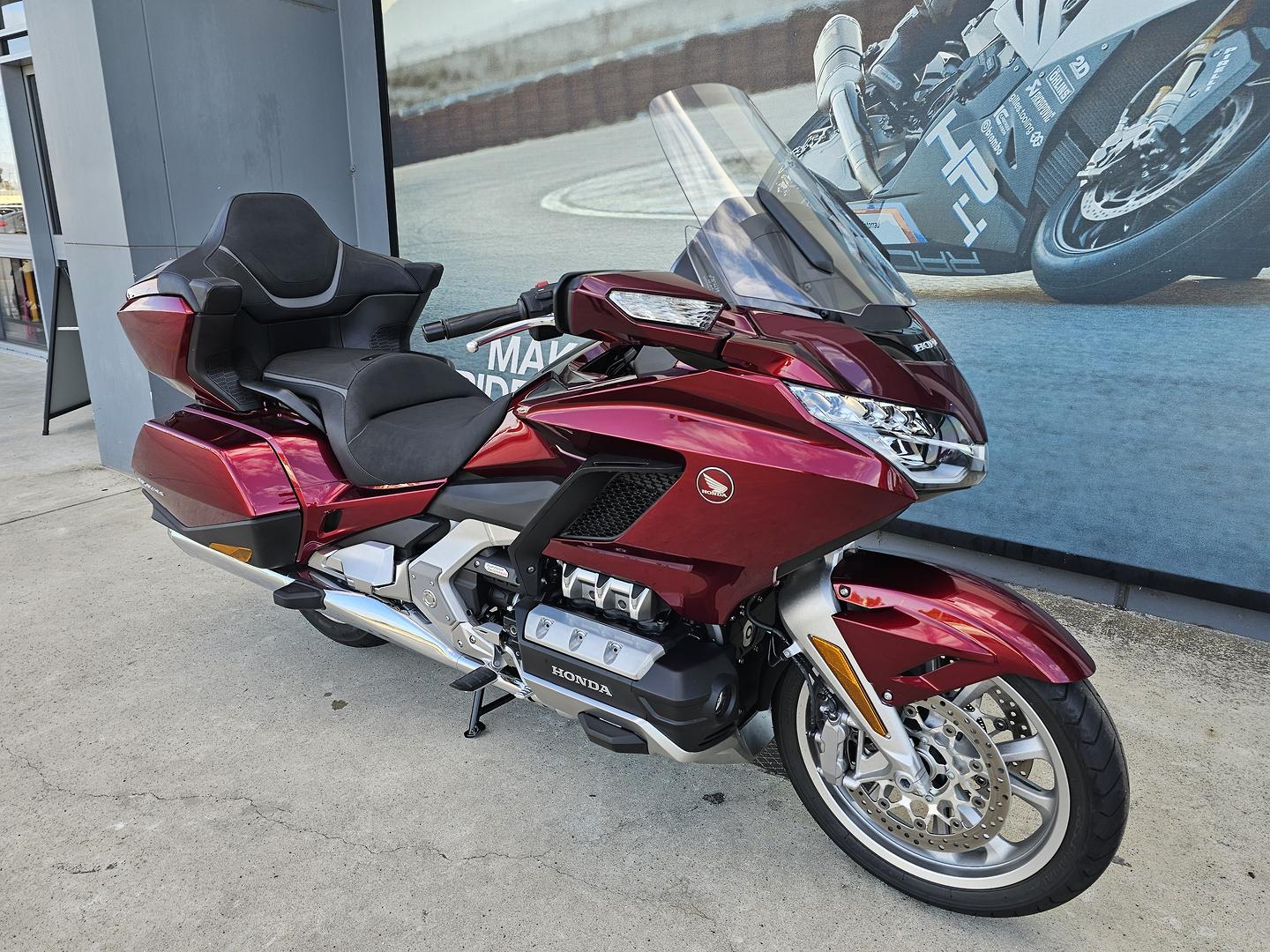 2024 HONDA GL1800DA ABS GOLDWING TOUR PRE TOURER