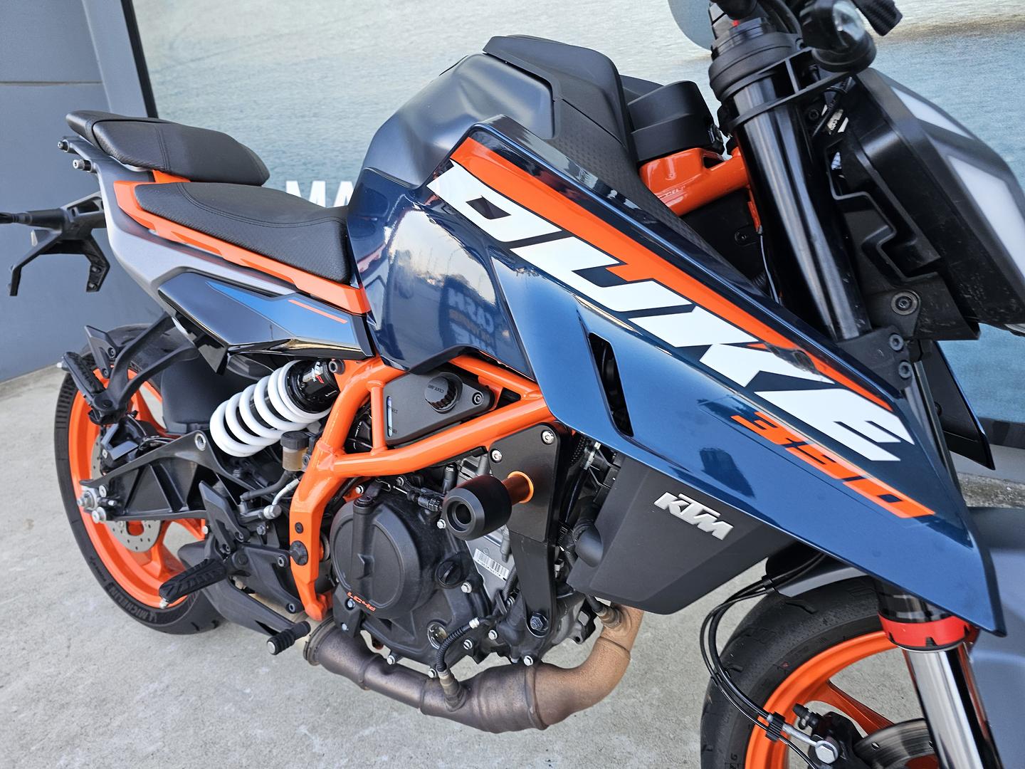 2024 KTM 390 DUKE ROAD