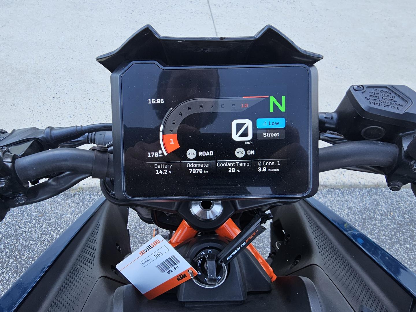2024 KTM 390 DUKE ROAD