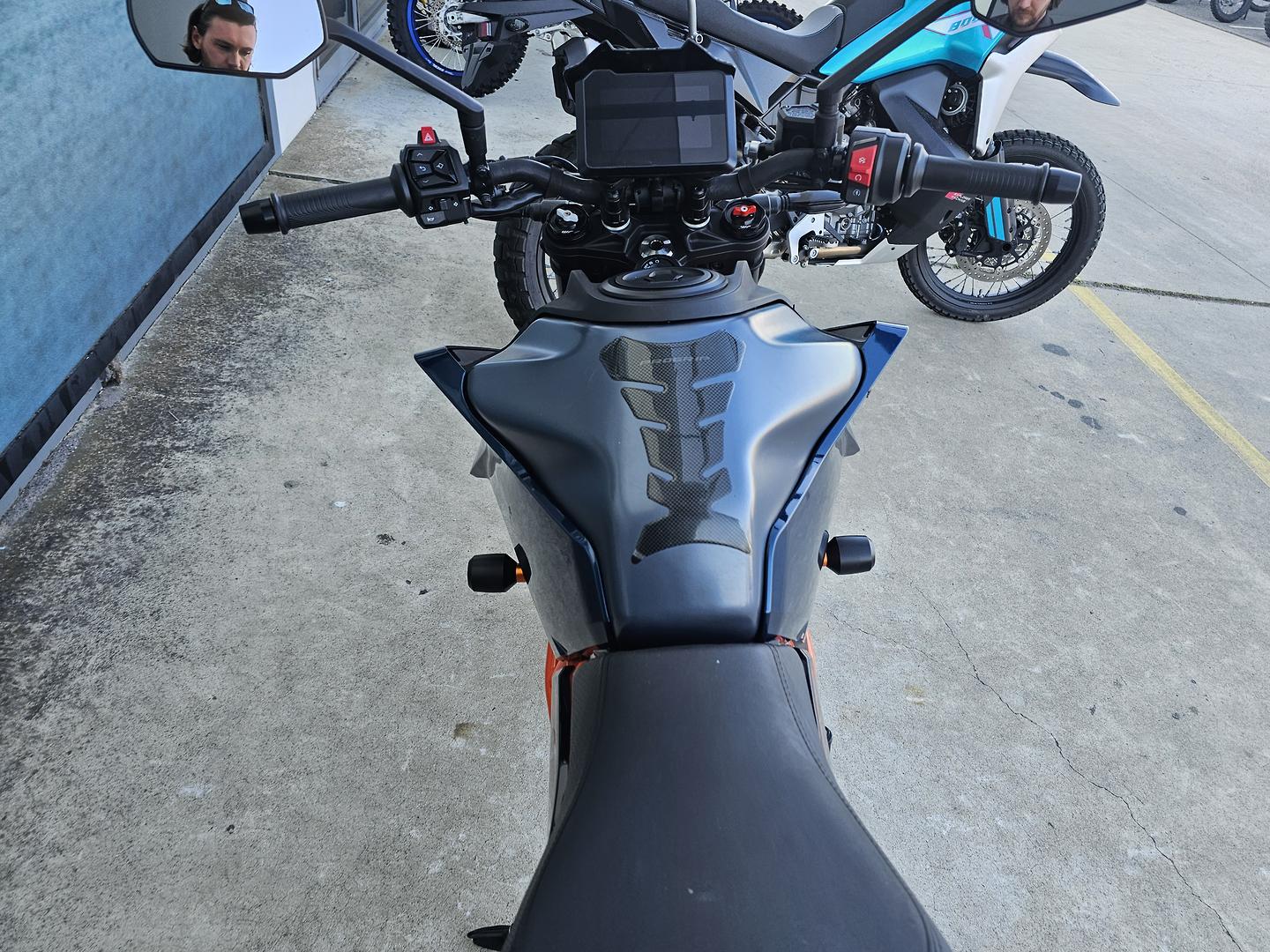 2024 KTM 390 DUKE ROAD