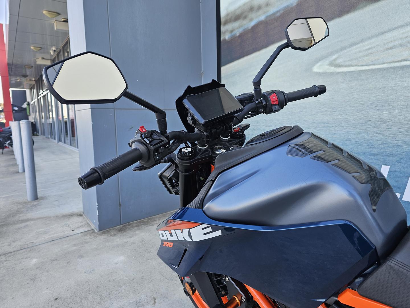 2024 KTM 390 DUKE ROAD