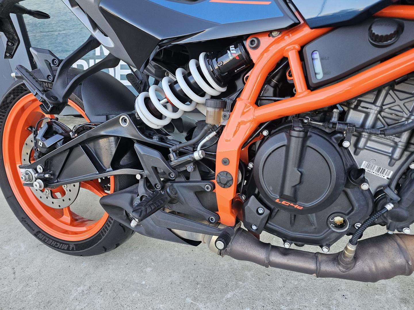 2024 KTM 390 DUKE ROAD